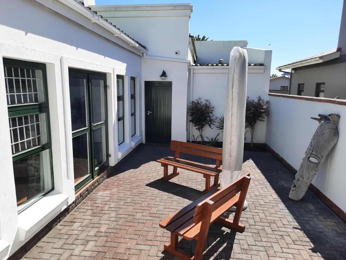 Langholm Hotel Walvis Bay Exteriör bild