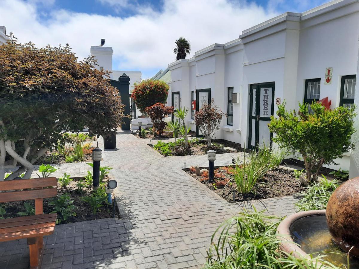 Langholm Hotel Walvis Bay Exteriör bild