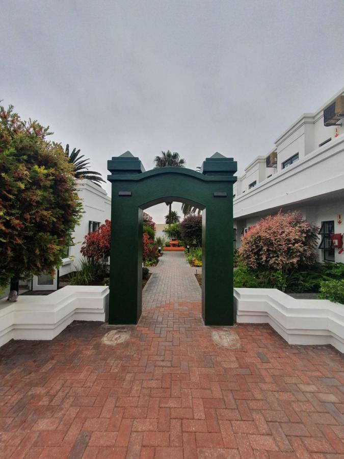 Langholm Hotel Walvis Bay Exteriör bild