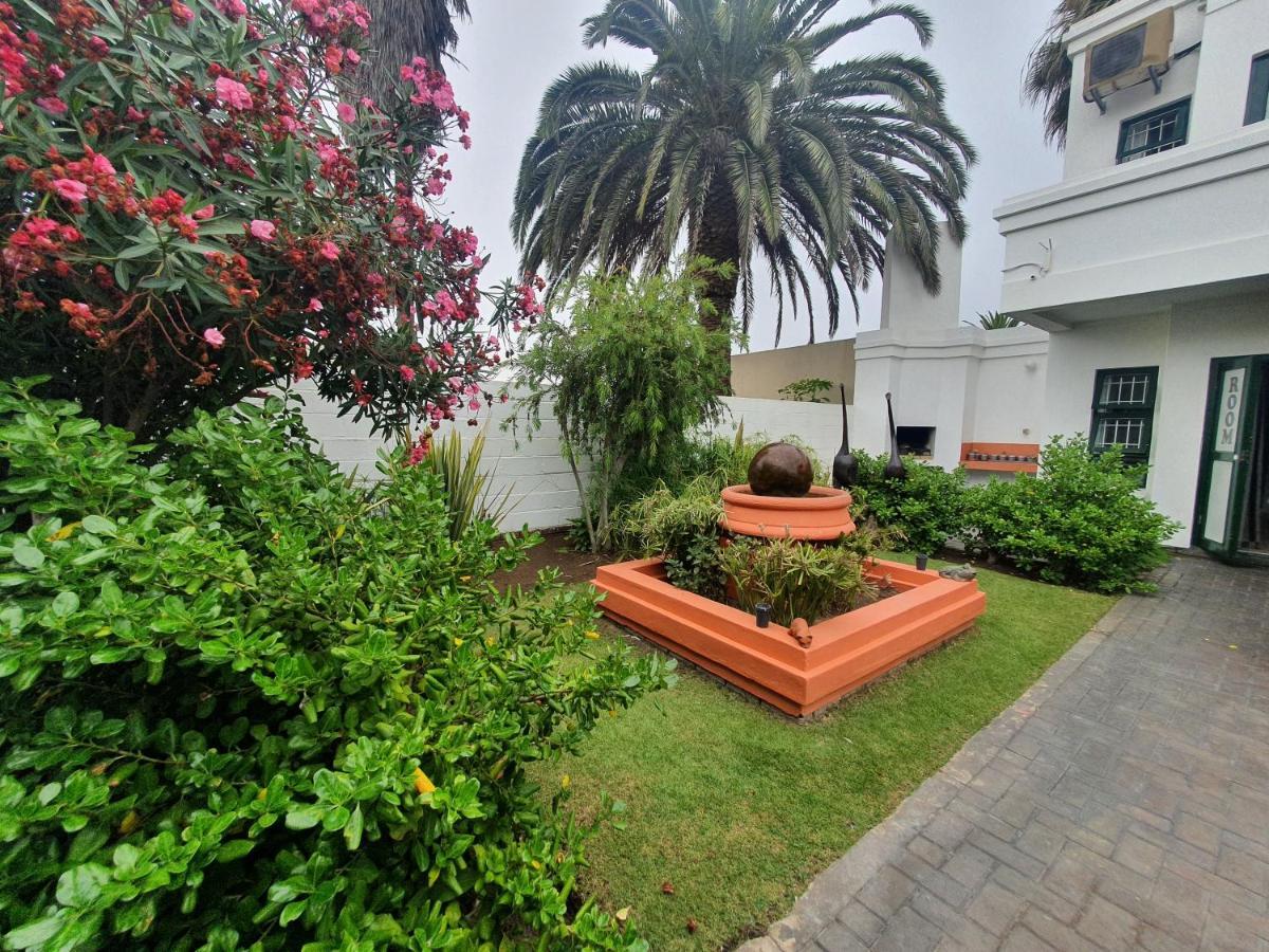Langholm Hotel Walvis Bay Exteriör bild