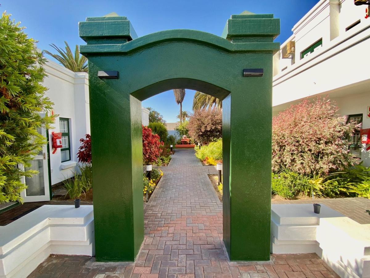 Langholm Hotel Walvis Bay Exteriör bild