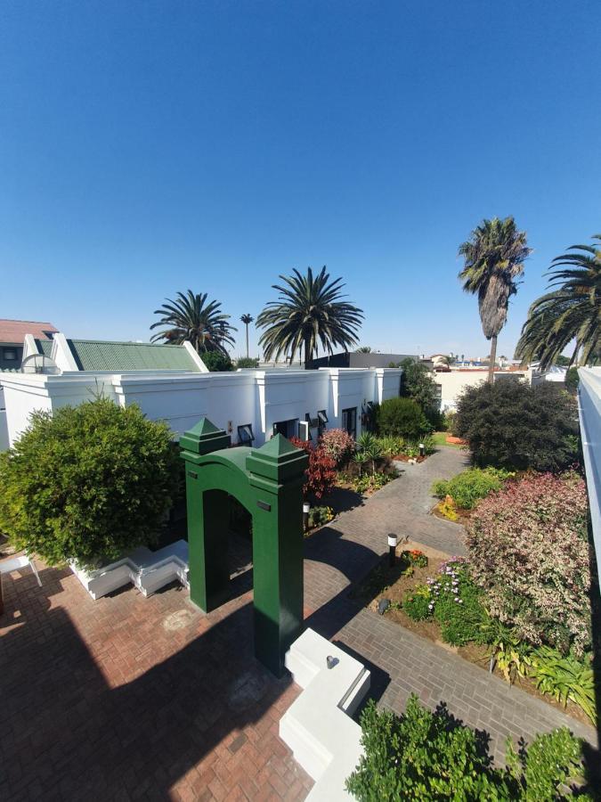 Langholm Hotel Walvis Bay Exteriör bild